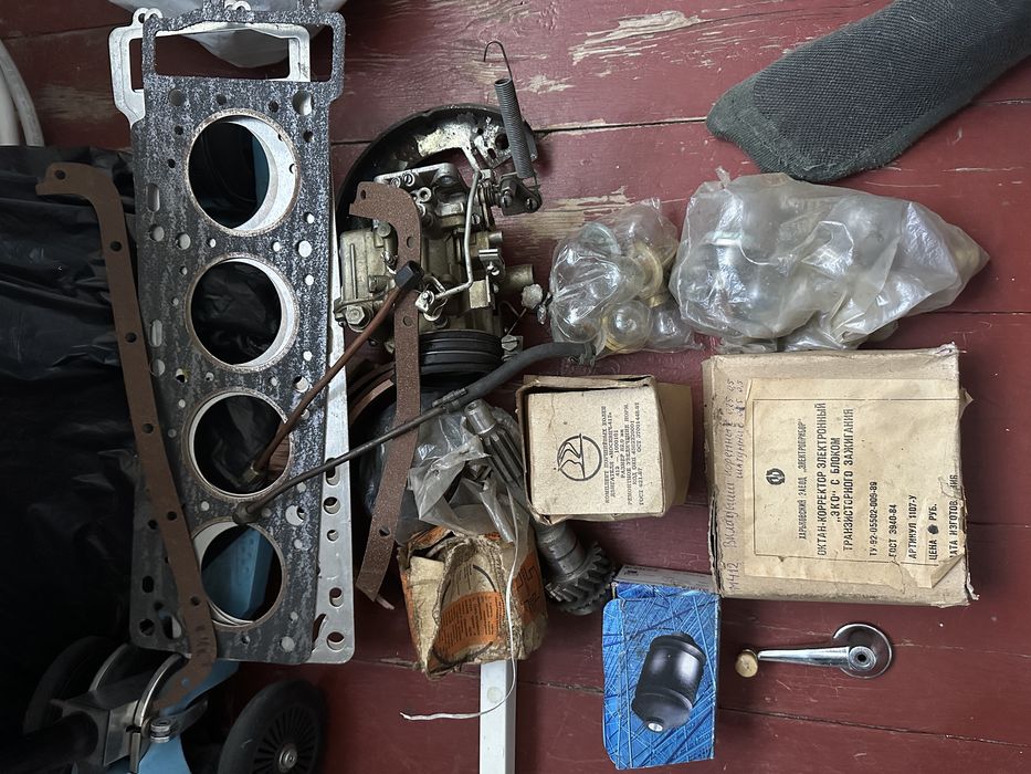 Запчастини Москвич (412 / 2140 та інші моделі) – комплектом