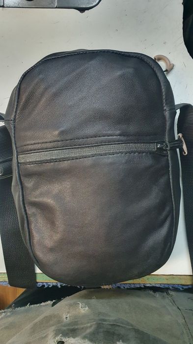 Продам мужскую сумку.