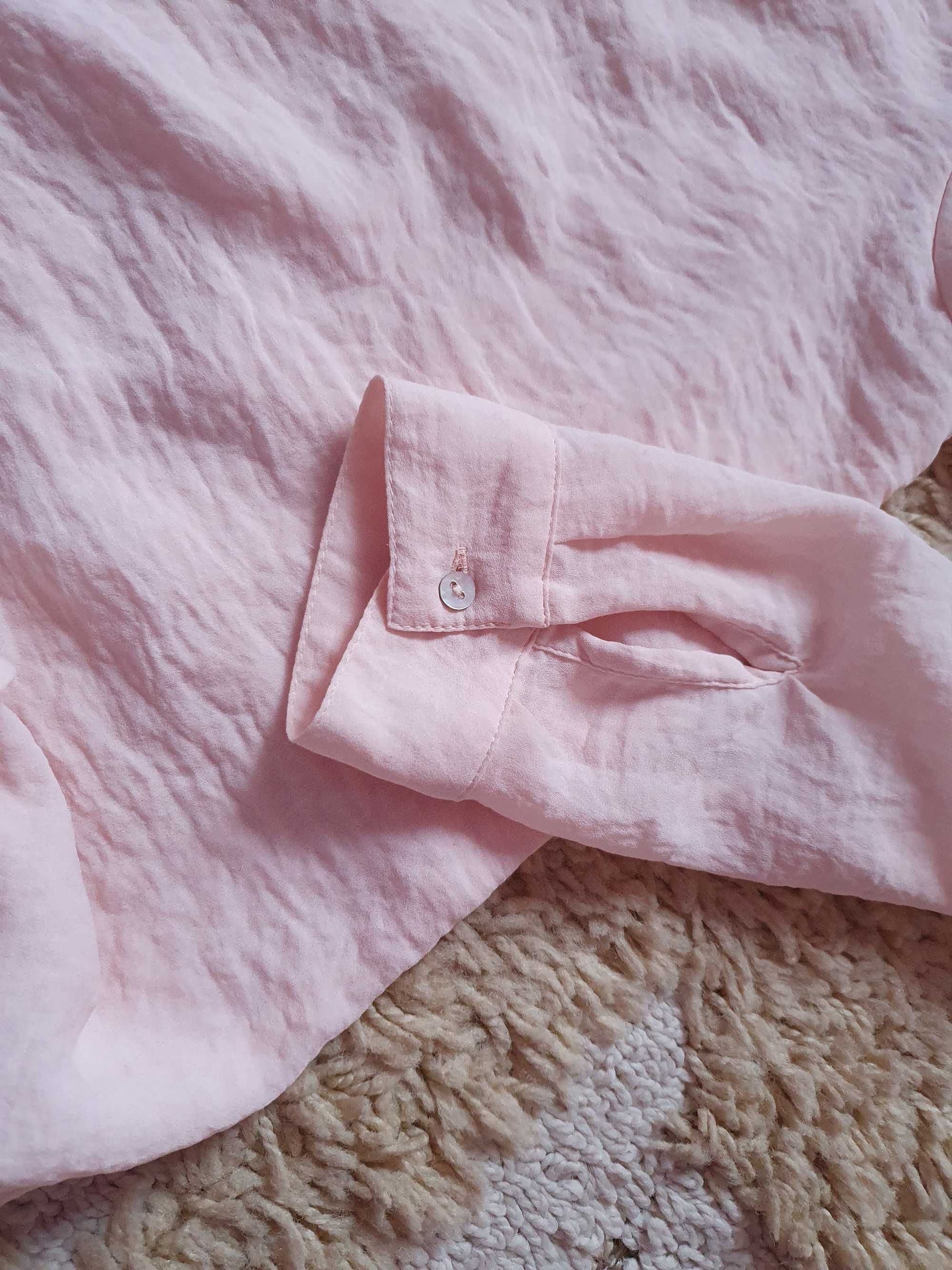 różowa bluzka z długim rękawem