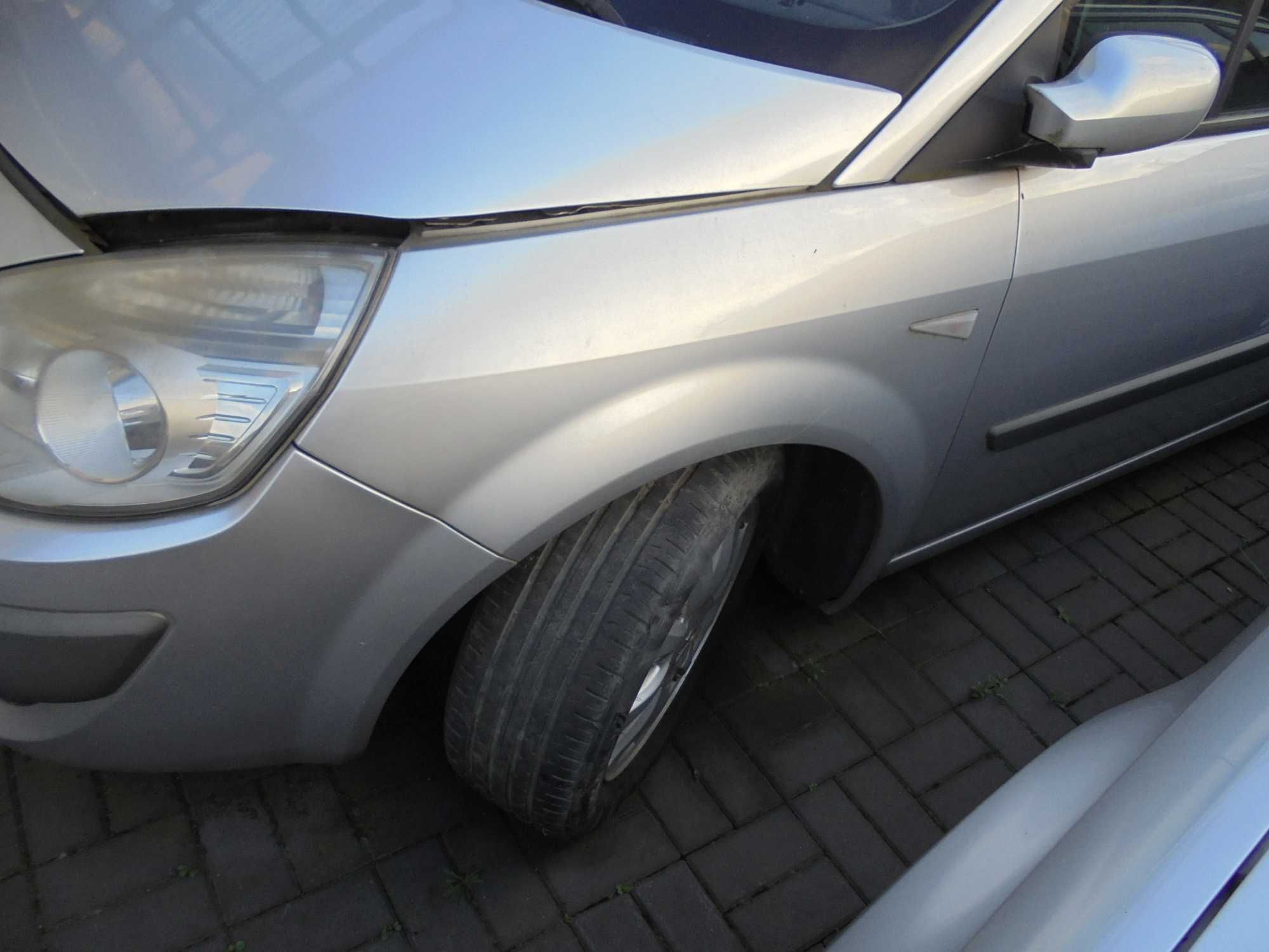 Renault Scenic II po lifcie 1.5 dci srebrny kod lakier ted69 na części