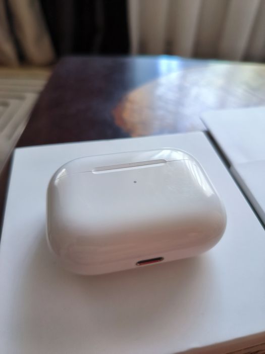 Продам навушники AirPods Pro Оригінал