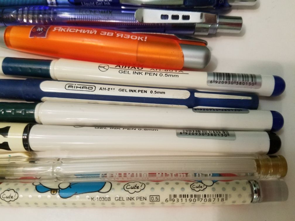 Стильная шариковая гелевая ручка карандаш