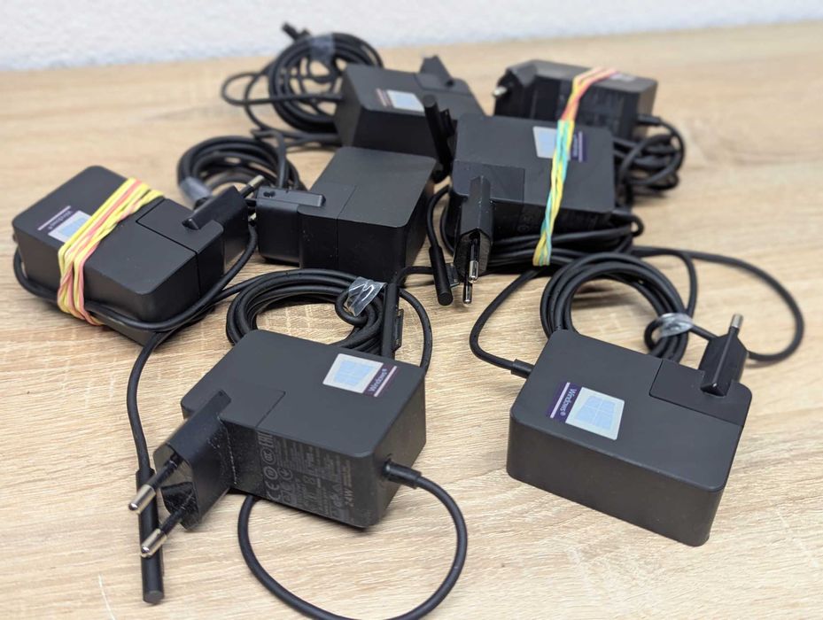 Блок живлення Microsoft surface 1736 24W 1.6A