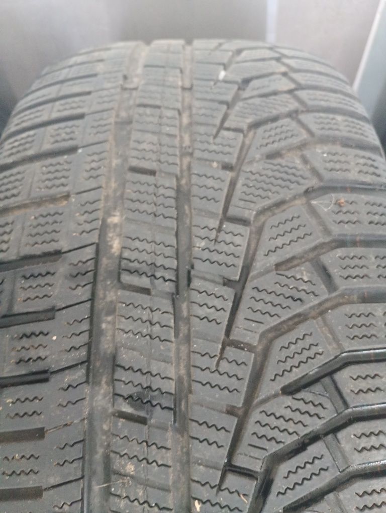 Hankook 245 /45 /19