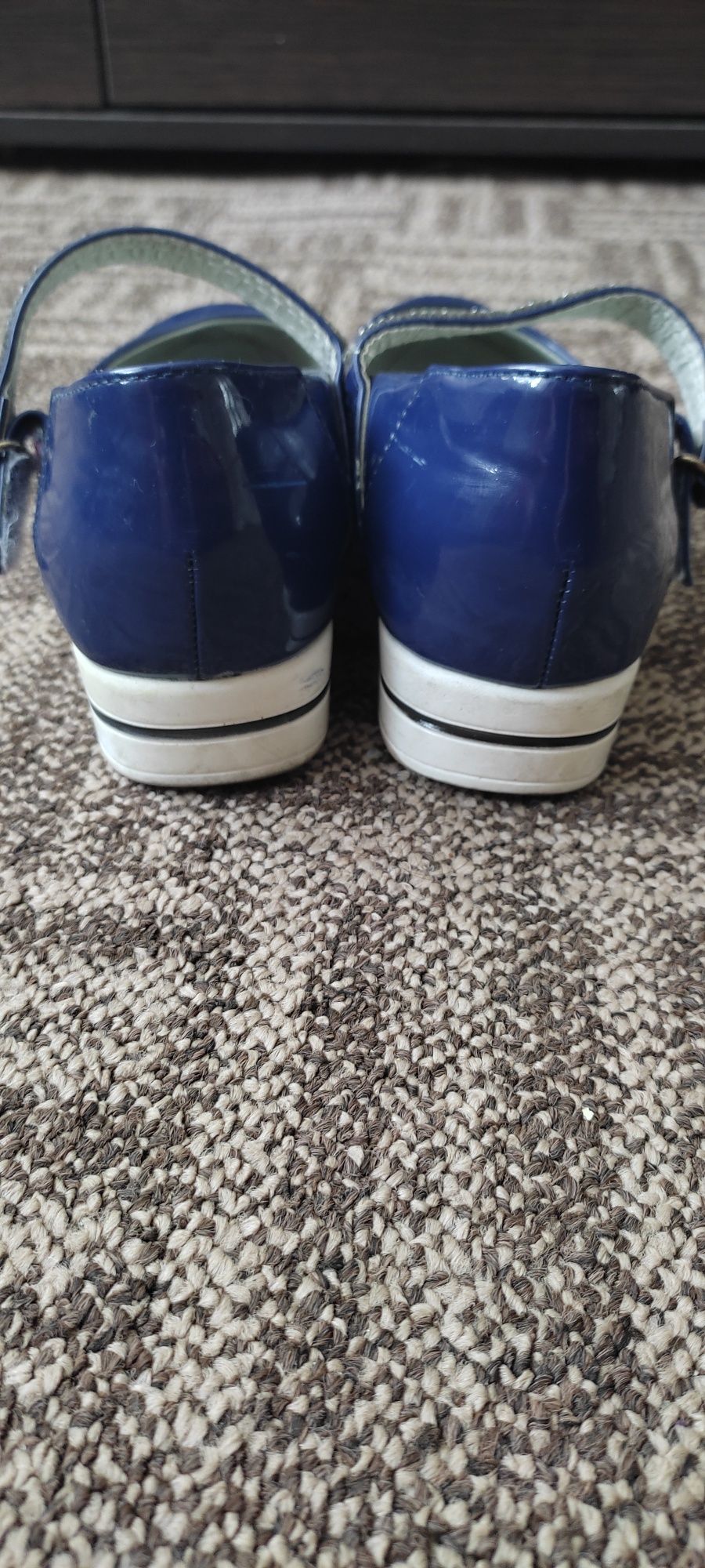 Туфельки синього кольору
