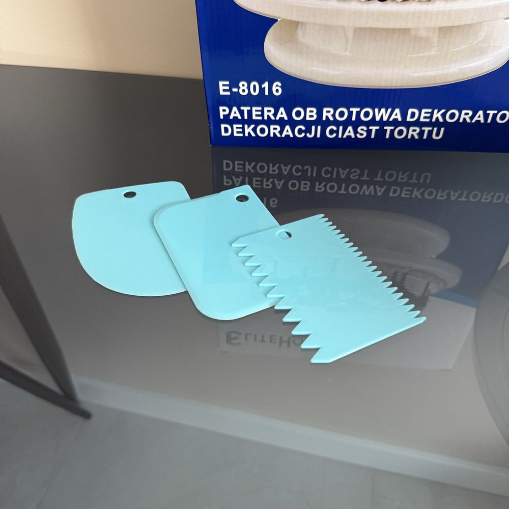 Zestaw do dekoracji tortów obrotowa patera + akcesoria