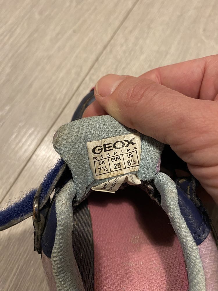 Buty dziecięce dziewczynka Geox Magnetar 25