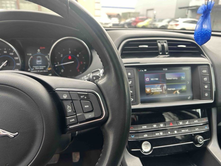 Продам автомобіль Jagyar F-Pace