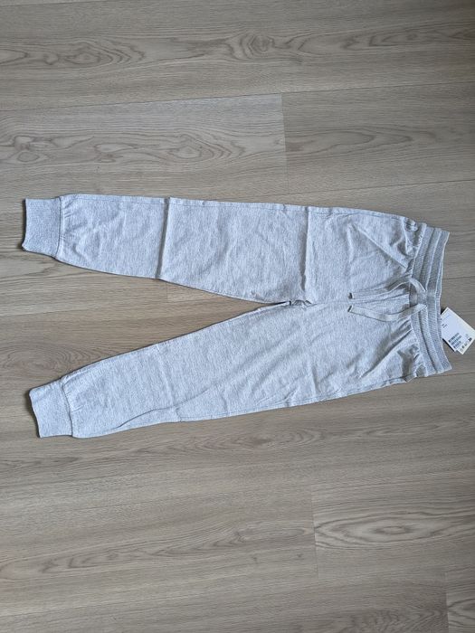 H&M nowe cienkie spodnie 140