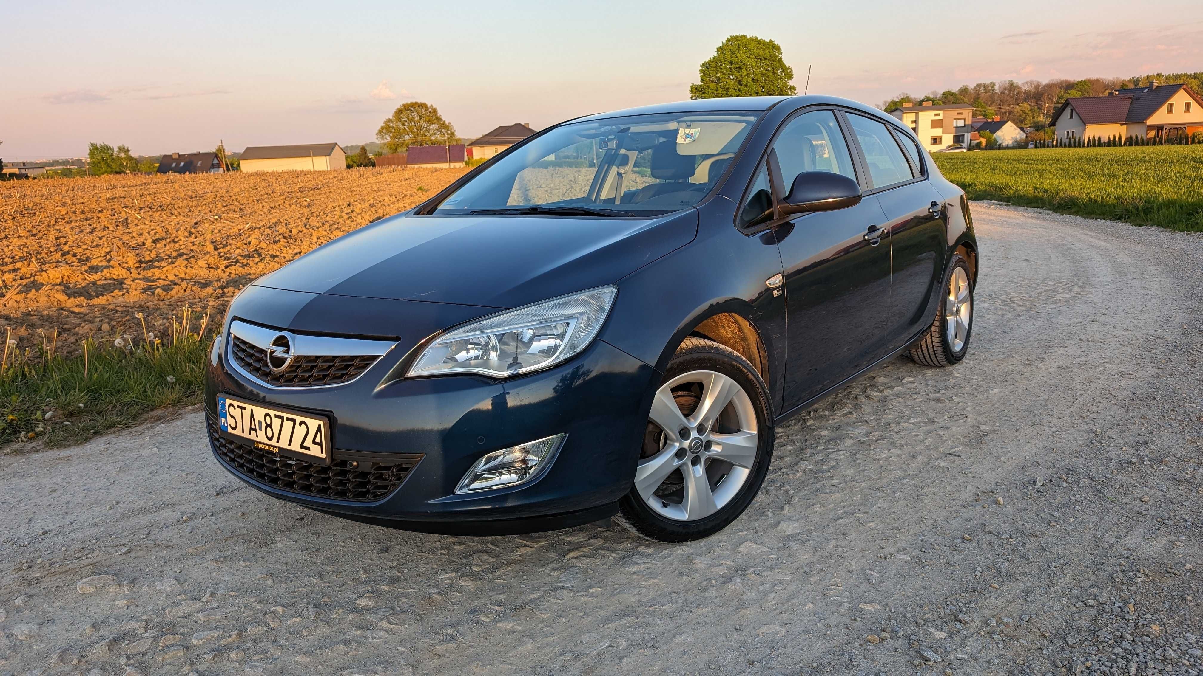 Opel Astra J IV Edition 150