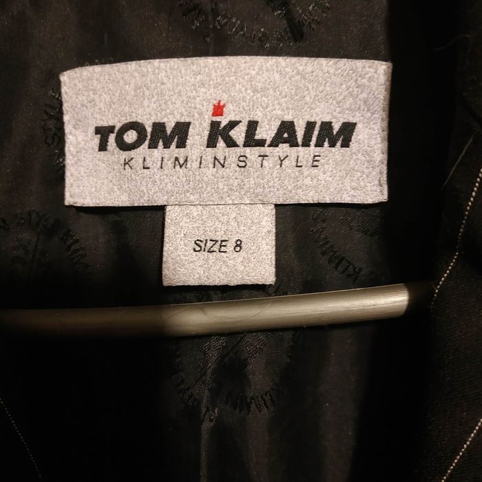 Женский длинный пиджак Tom Klaim. Темно синий.
Ширина плеч 39 см.
Шири