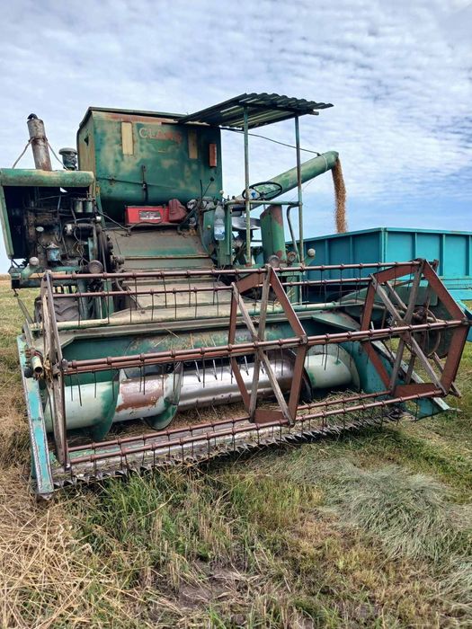 Продам комбайн Клас