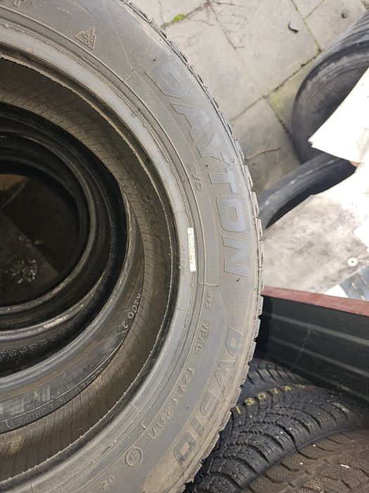 2 sztuki używanych opon zimowych Dayton 165/65R14