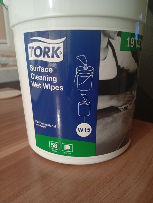 Czyściwo Tork w wiaderku