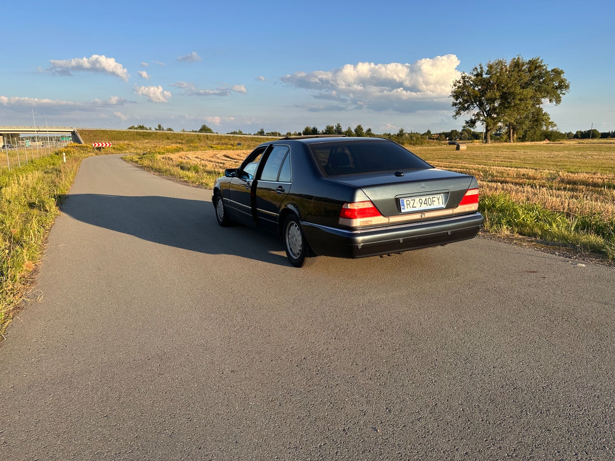 Mercedes-Benz W140 S350