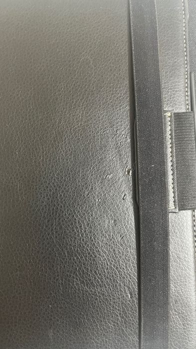 Capa Tablet Preta – com suporte integrado