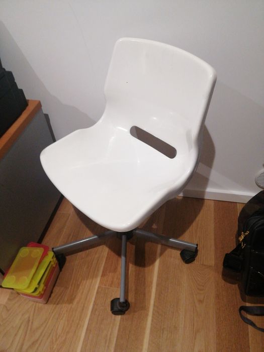 Cadeira Ikea branca