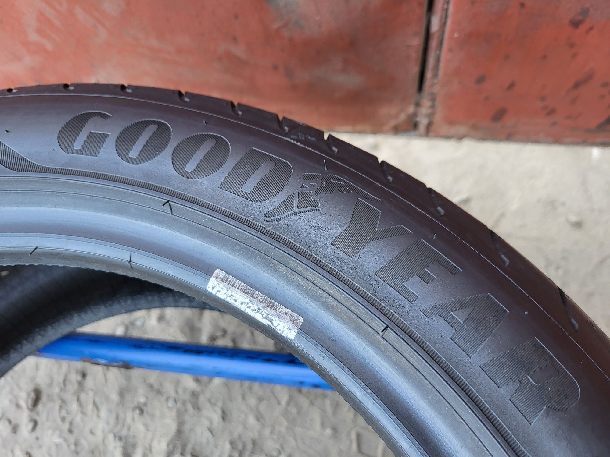 225/45/17 R17 GoodYear Eagle F1 2шт ціна за 1шт літо шини