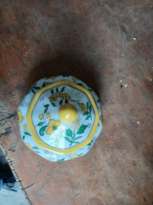 pote de Cerâmica Hexagonal com decoração Floral