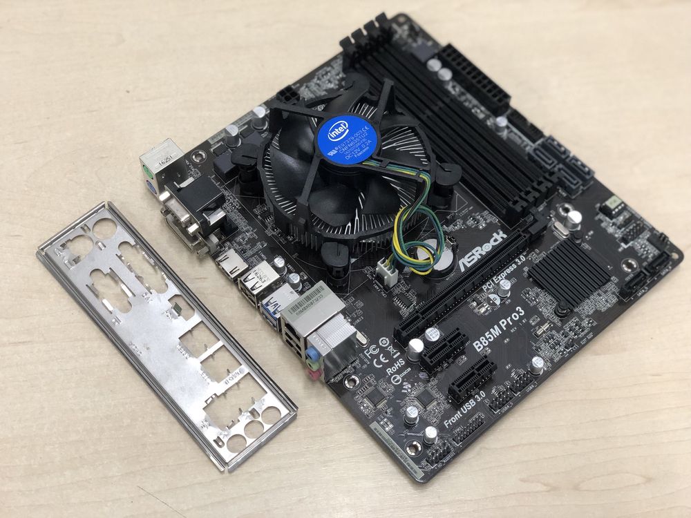 Материнська плата Asrock B85M Pro3 s1150+CPU Pentium G3260 3.3Ghz DDR3