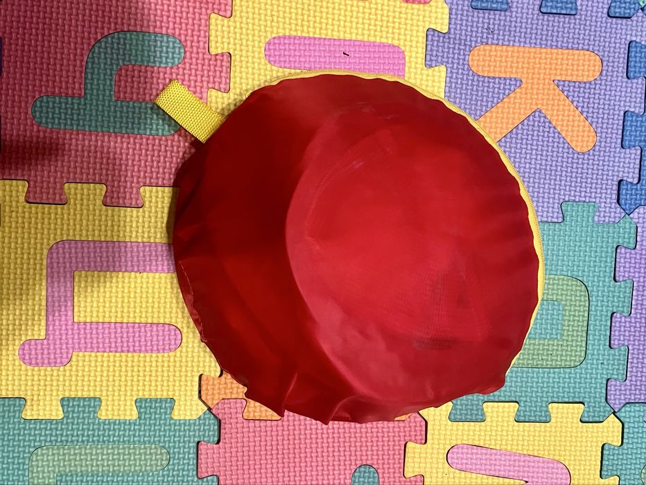 Нові іграшки для дітей: пазли, доміно та ігровий манеж