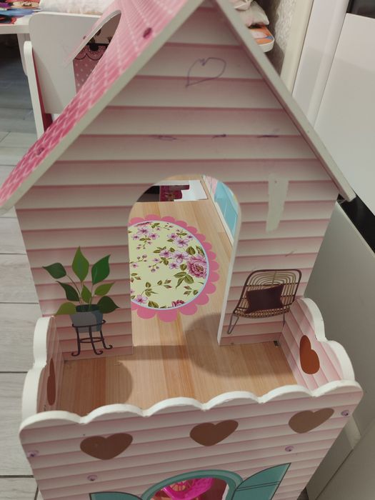 Продам ляльковий будинок