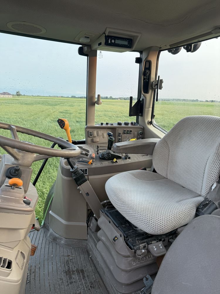 John deere 6195m