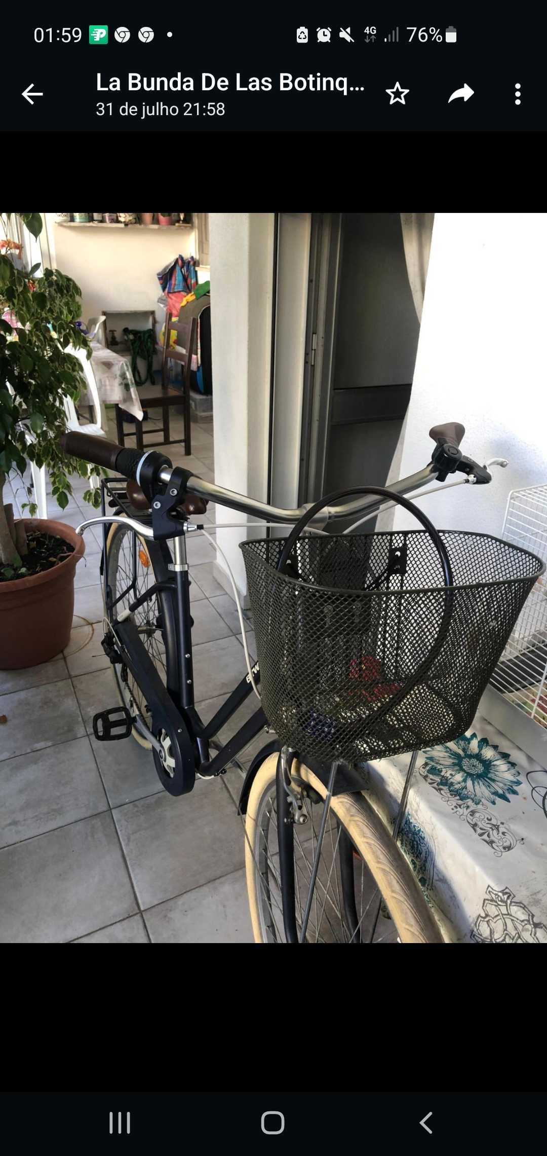 Bicicleta clássica  com cesta