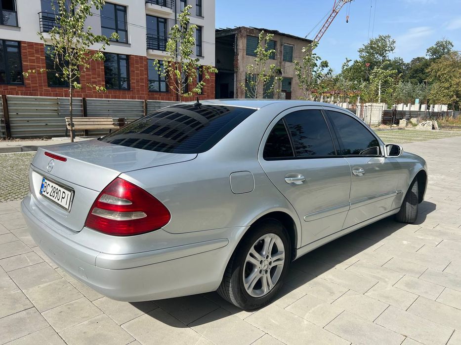 Mercedes Benz W211 E200K