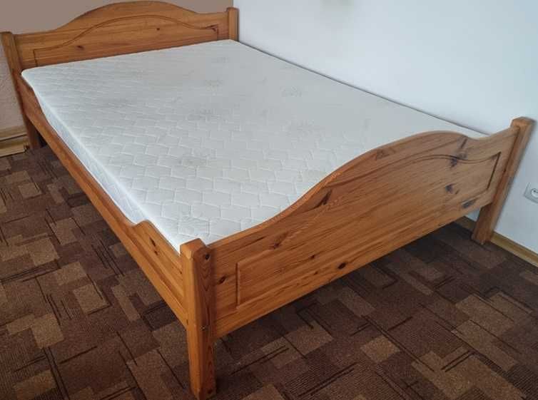 Drewniane łóżko 140x200cm. - bardzo ładne, masywne, sztywne, prywatne.
