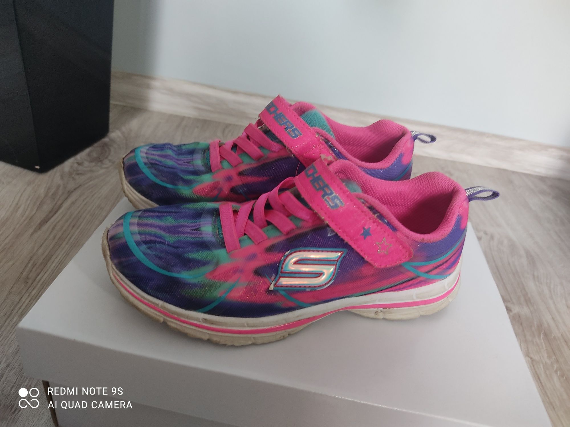 Adidasy Skechers 35 dziewczęce