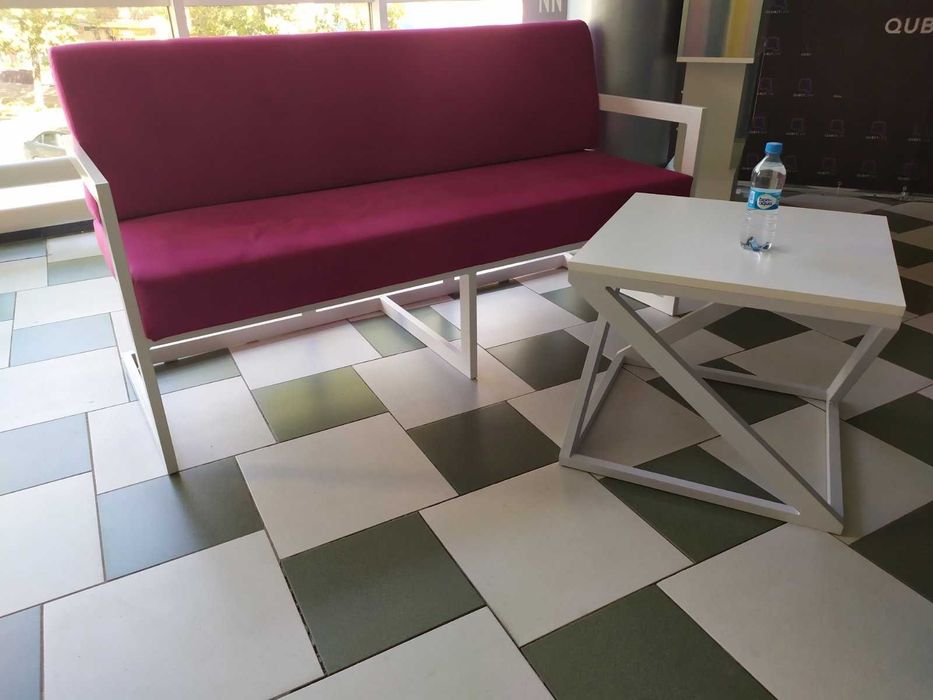 Диван и журнальный столик. (Лофт)