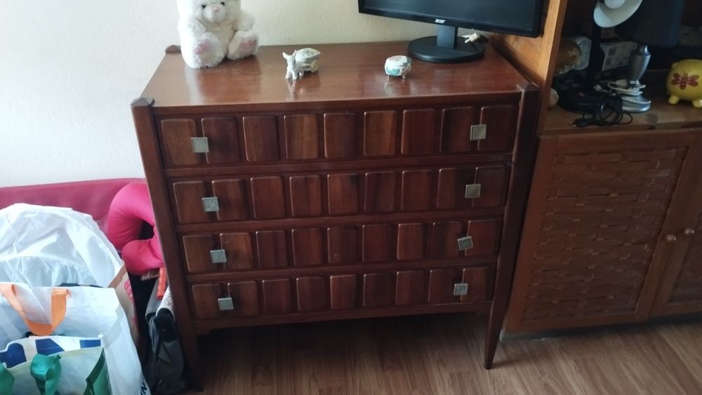 Vendo mobilia de quarto de casal em mogno