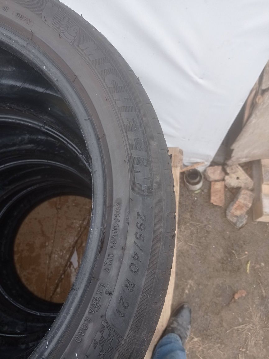 Шины Michelin 295/40 R21 лето