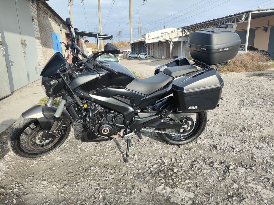 Bajaj dominar ug