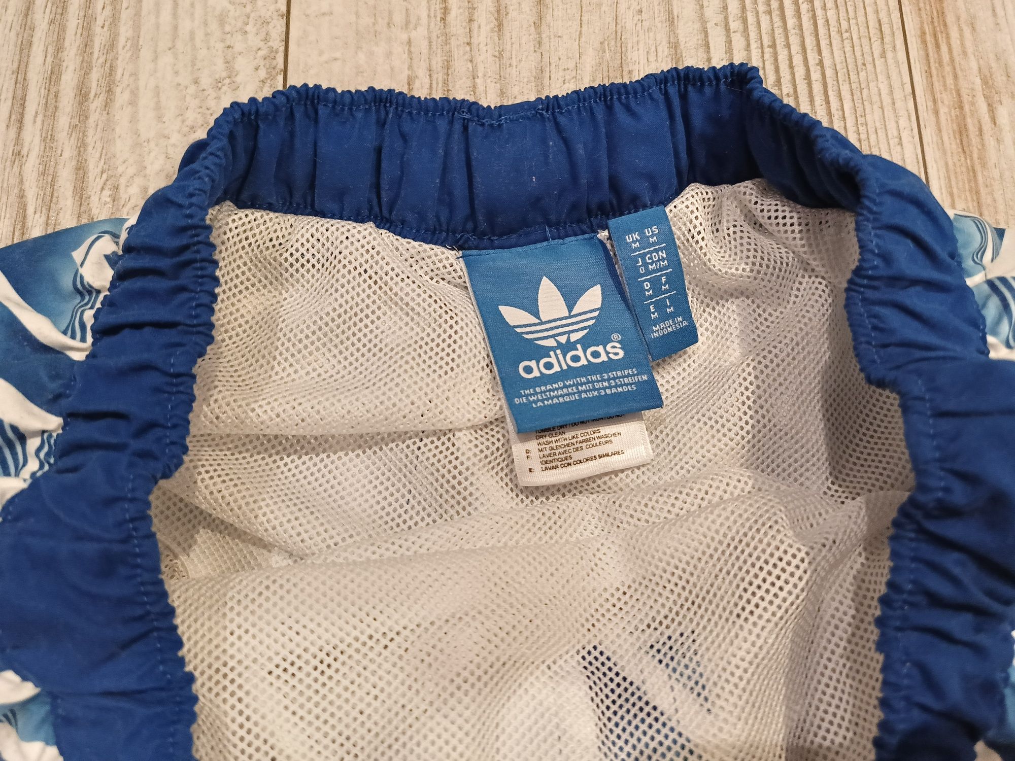 J.nowe spodenki szorty męskie Adidas r. M