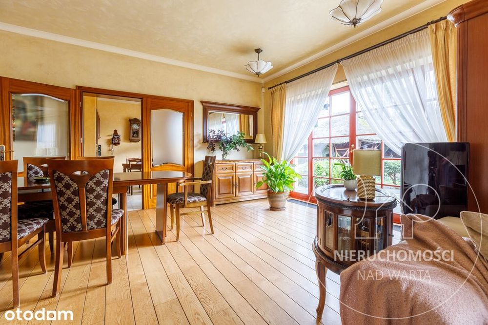 Stylowy dom z malowniczym ogrodem