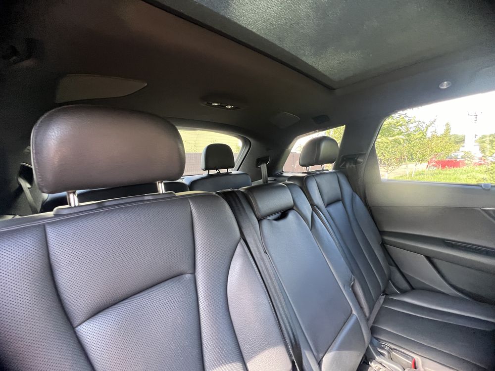 Продаж  Audi Q7 ,