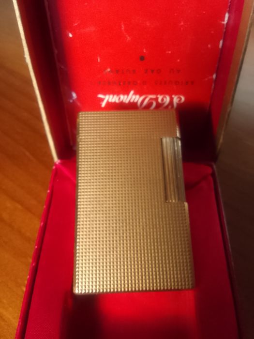 Isqueiro DuPont em ouro em muito bom estado