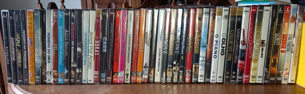 CDs, Cassetes, DVDs, filmes