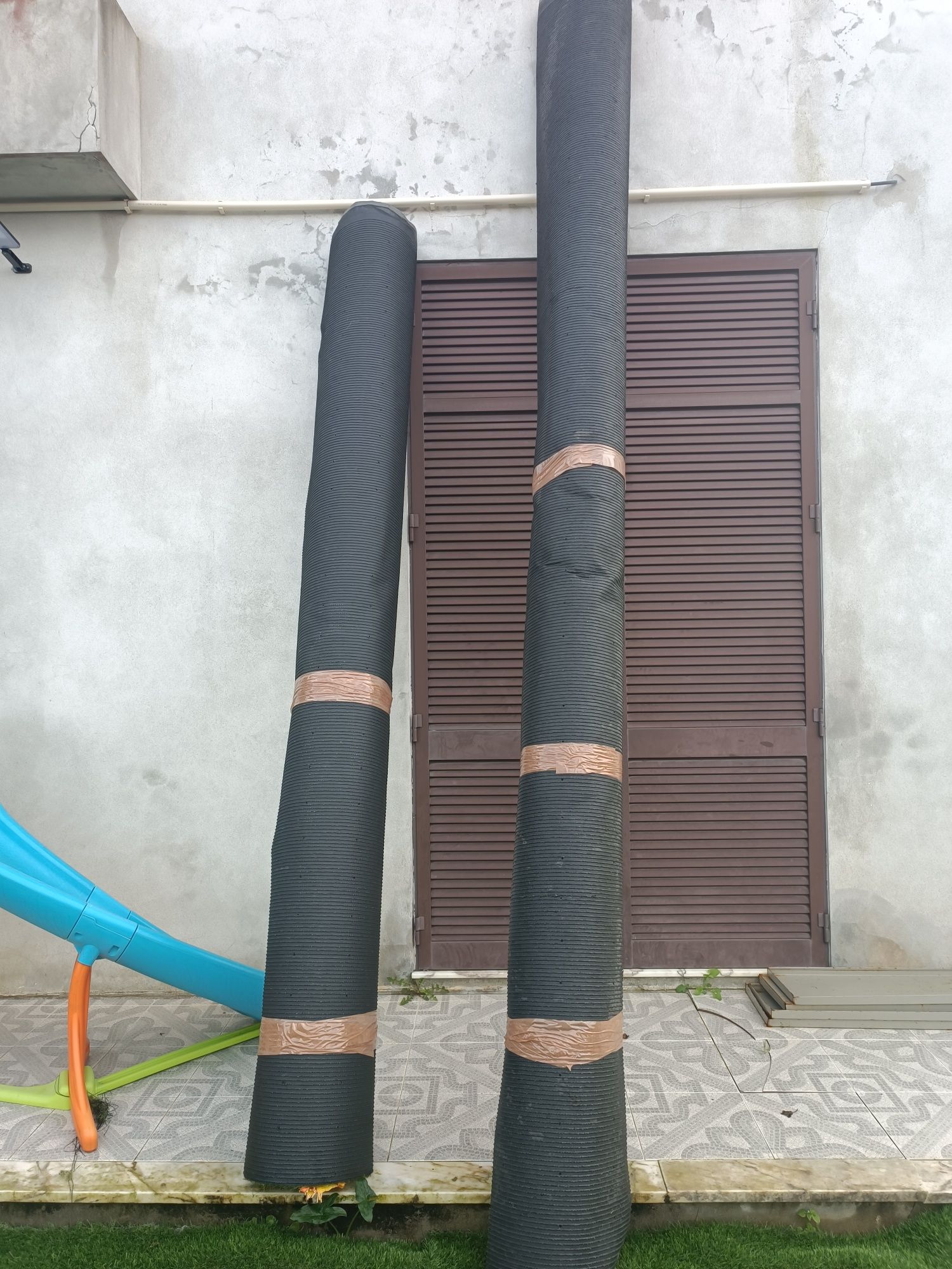 Vendo 2  tapetes de Relva Sintética 30mm