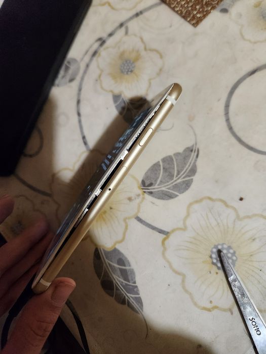 Айфон.   8.      .