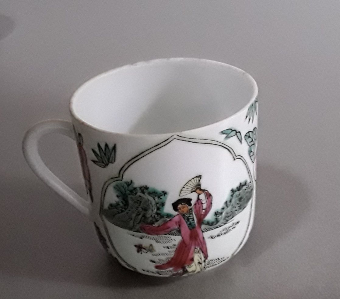 Antiga chávena de café com pires em porcelana Chinesa