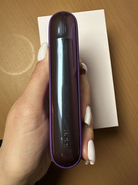 Зарядний пристрій. Флешка.