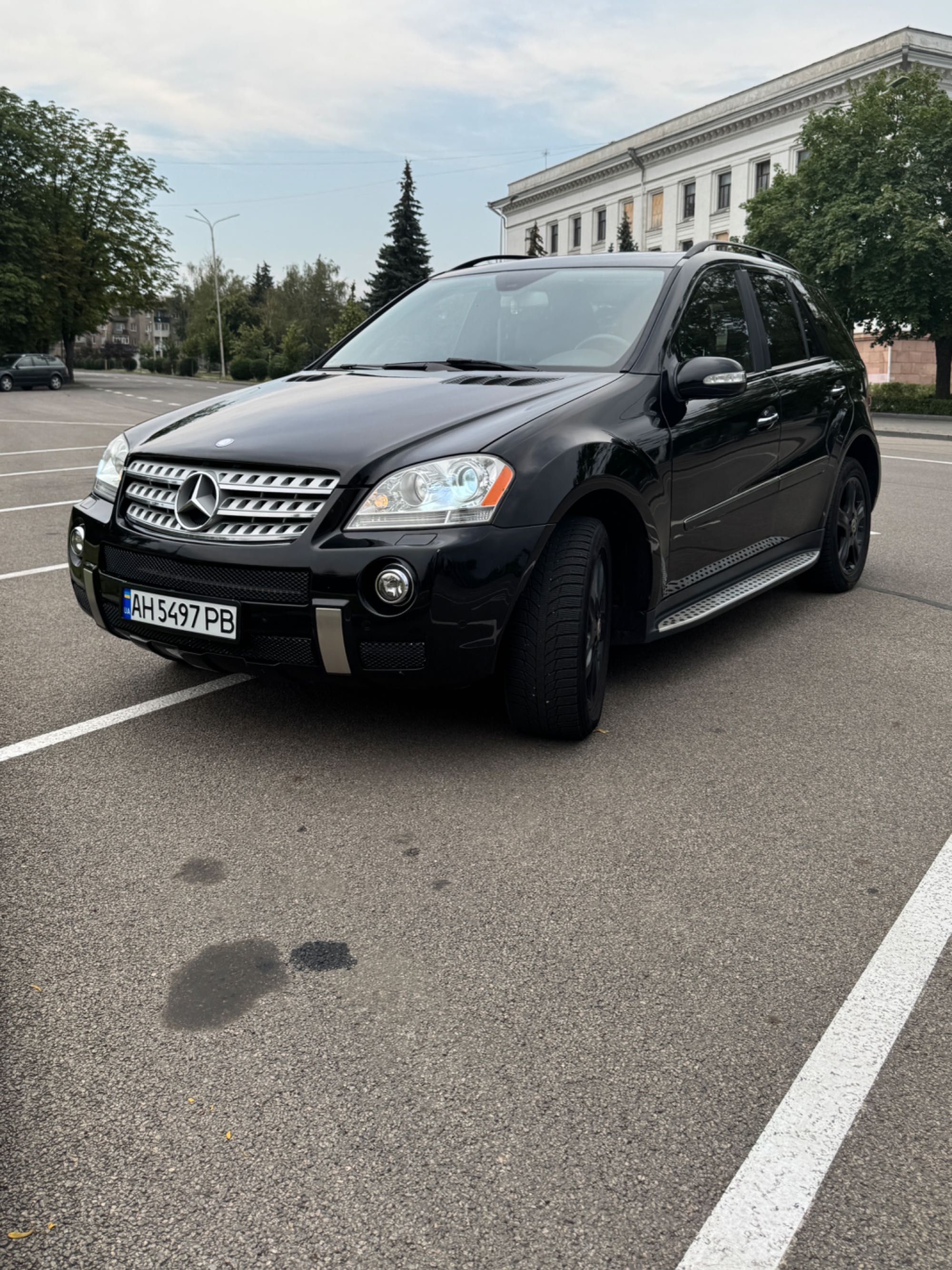 Mercedes-Benz ML-500