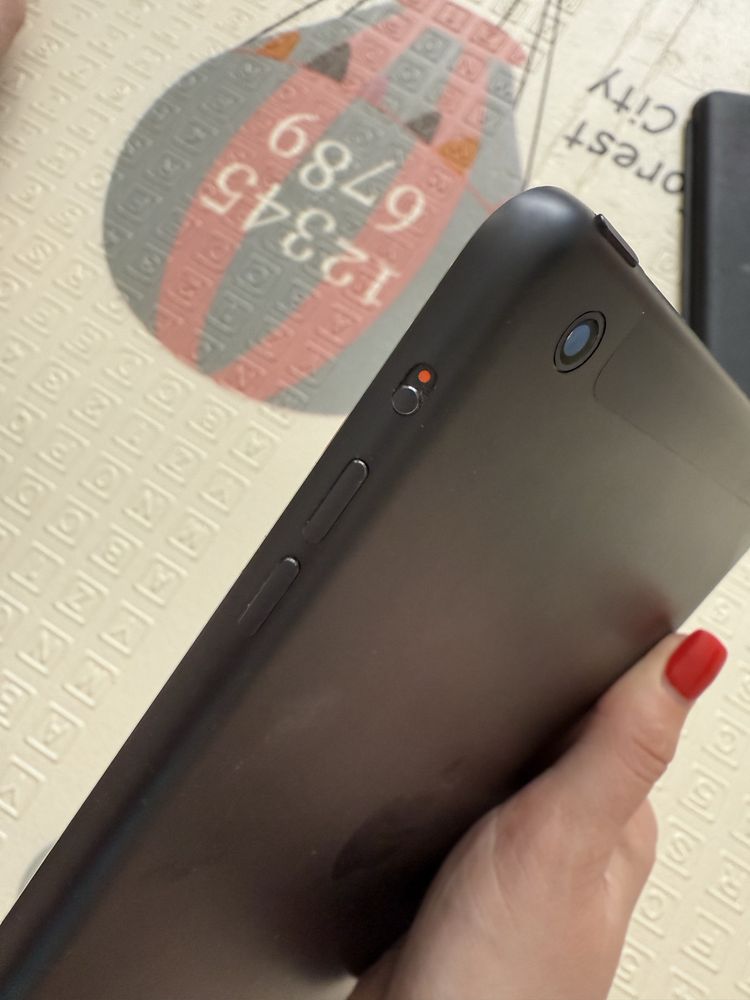 Продам iPad mini 1 (Wi-Fi + Cellular) 16gb