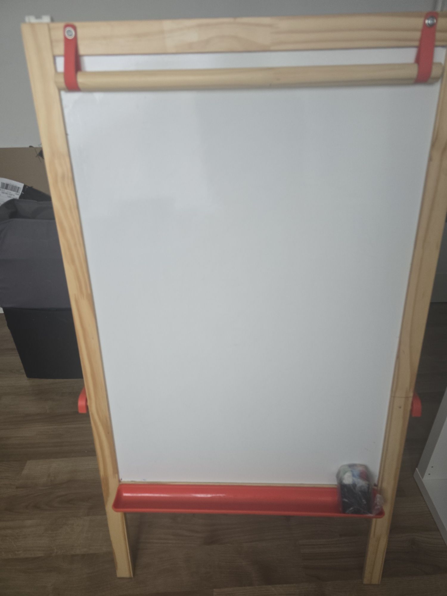 Tablica ikea mala stan dobry + kreda