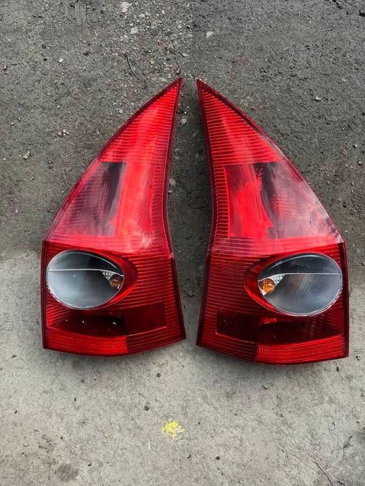 Задні ліхтарі на Рено Мегане 2.