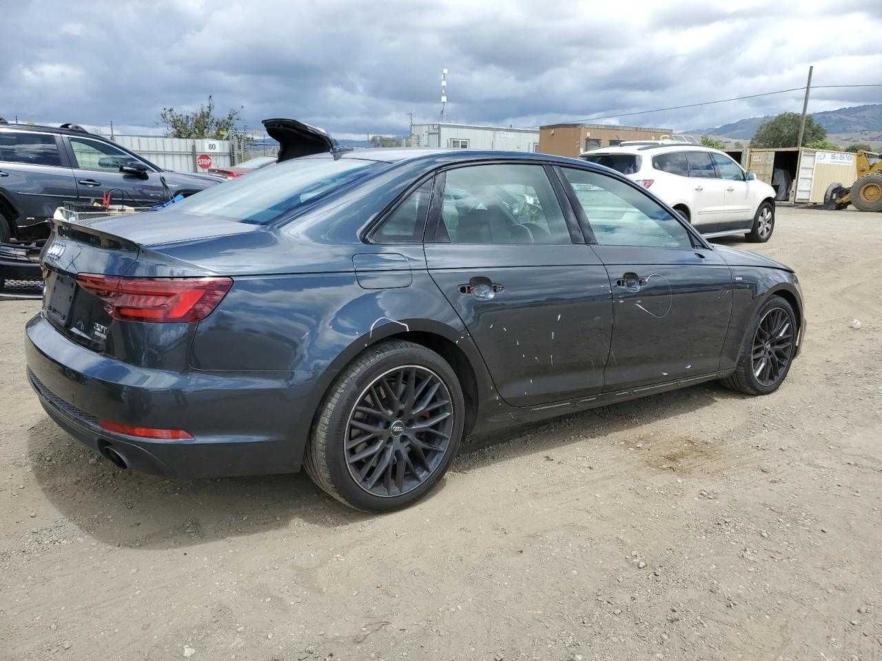 Audi A4 Premium Plus S Line 2018 )