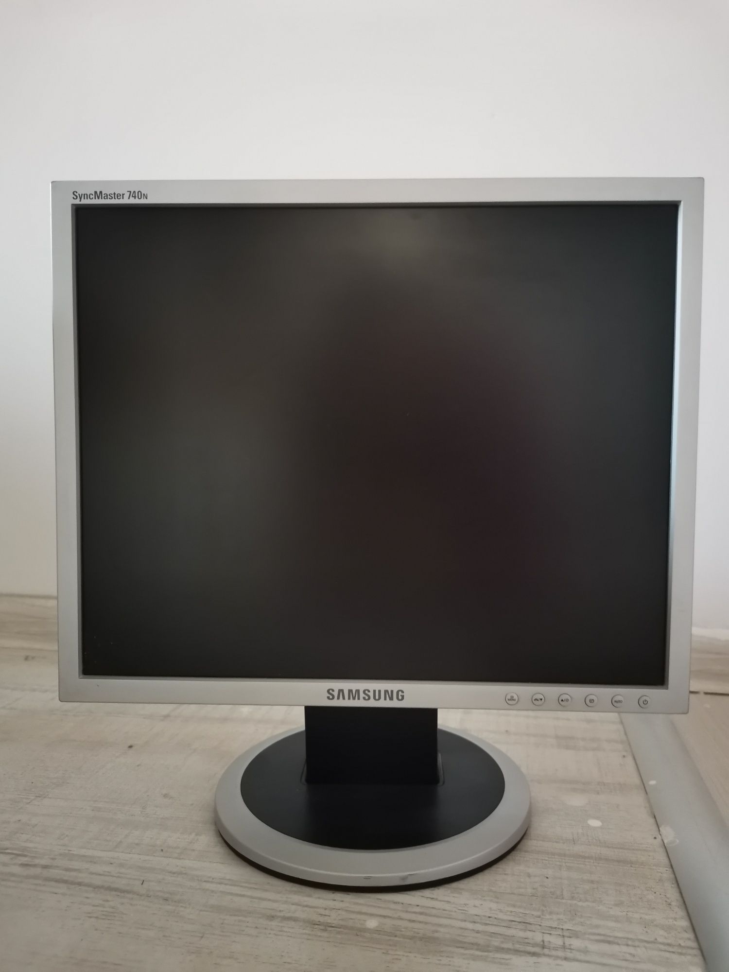 Monitor LCD Samsung 17 cali